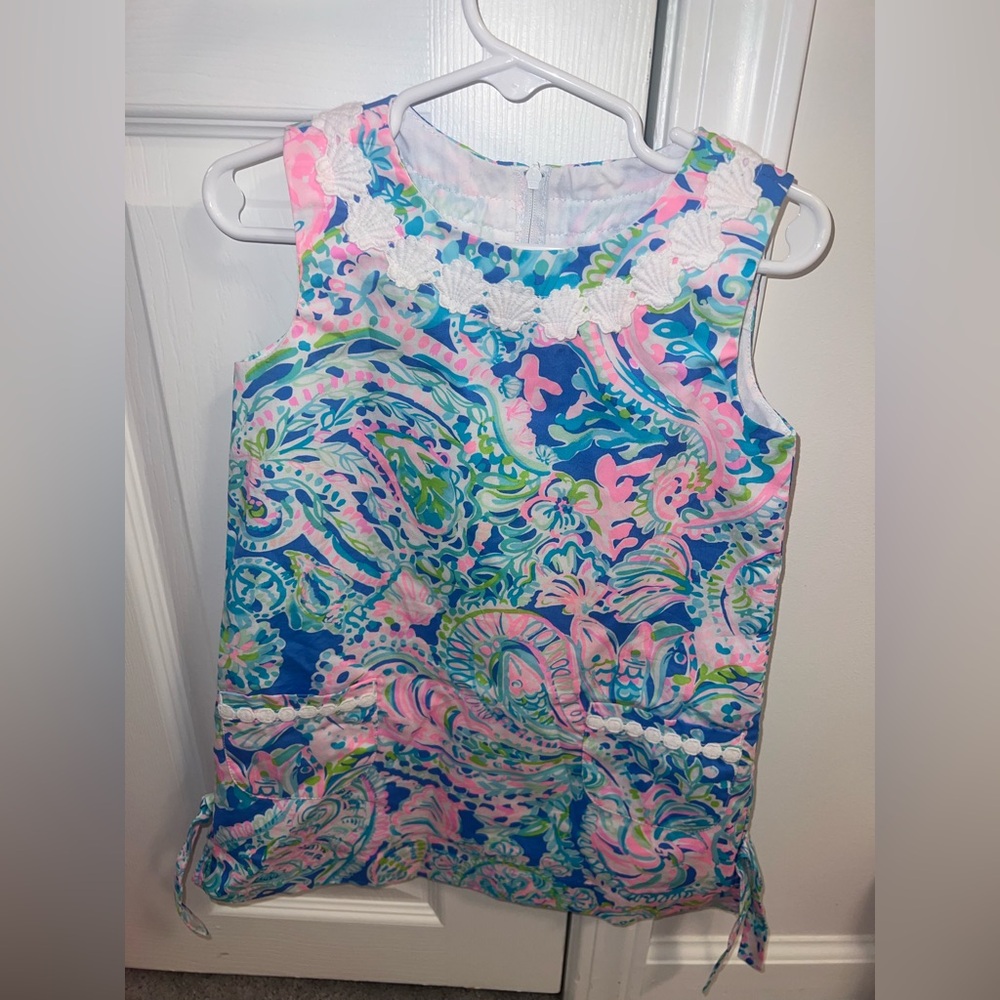 Lilly Pulitzer Colorful Sleeveless Dress with Floral Accents